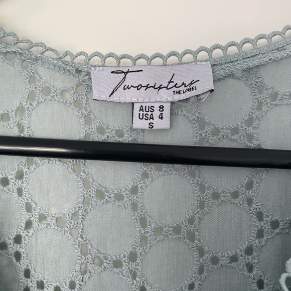 Two Sisters the label - Picture 3 of 3